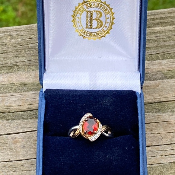 Genuine Garnet and white topaz ring .925 Sterling Silver 18k gold accent - Picture 12 of 15